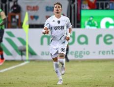 虎扑app-意天空：帕尔马接触国米，谈S-埃斯波西托的转会