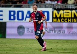 虎扑平台-佛罗伦萨官方：卡利亚里前锋皮科利加盟，据悉转会费总价2700万欧