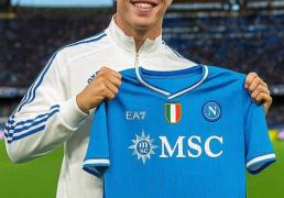 虎扑平台-再见，曼联！5000万欧，新哈兰德加盟那不勒斯在即，拿冠军+踢欧冠