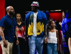 虎扑平台-詹姆斯前队友提议老詹离开湖人，暗示队友不如加入迈阿密热火