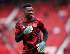 虎扑下载-原周薪(xīn)17万！TA：奥纳纳在曼聯(lián)周薪(xīn)降至12万镑，去土超后收入翻倍