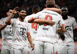 虎扑网址-稳坐德甲榜首之(zhī)位，拜仁客(kè)场3-0完胜法兰克福，主教練(liàn)孔帕尼点评比赛