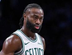 虎扑下载-杰伦・布朗领衔波士顿凯尔特人休赛期重组