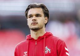 记者：霍芬海姆仍考虑引进芬克格拉夫，斯图加特也在关注球员