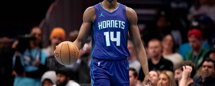 前脚刚被裁掉后脚又要召回，法國(guó)队对于前快船内线的操作不太厚道