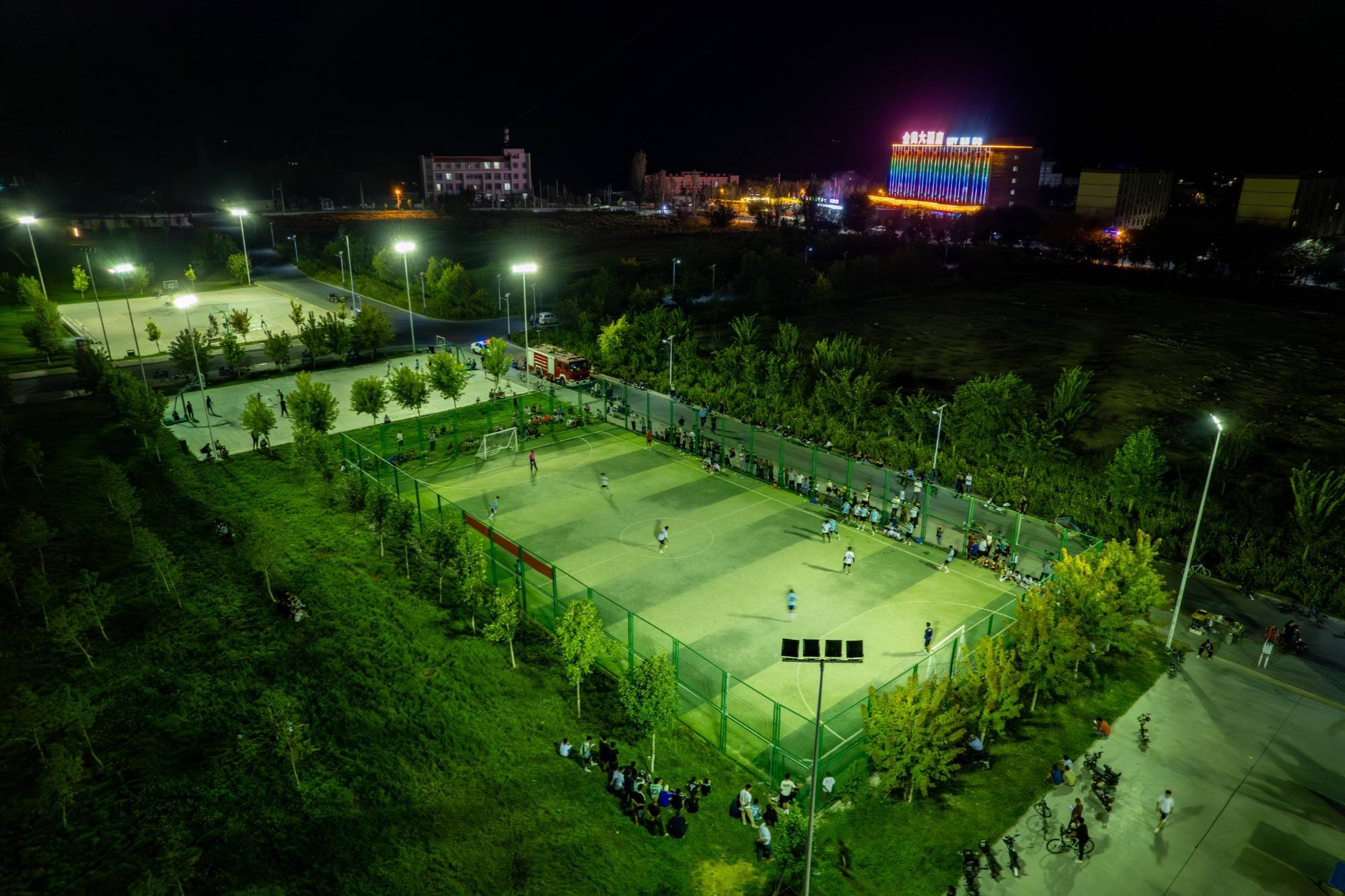 精河县:大河沿子镇“村超”来了!