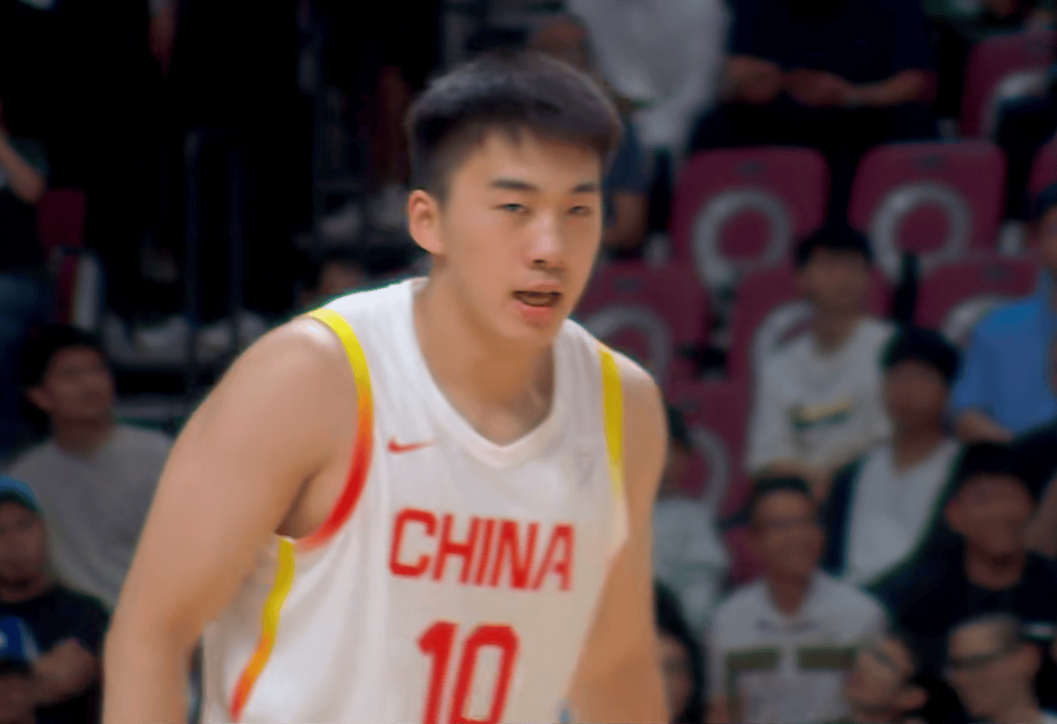 半场领先新西兰，男篮暴走！胡明轩救赎自我，王俊杰真的属于NBA