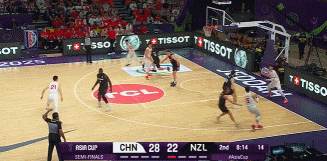 半场领先新西兰，男篮暴走！胡明轩救赎自我，王俊杰真的属于NBA