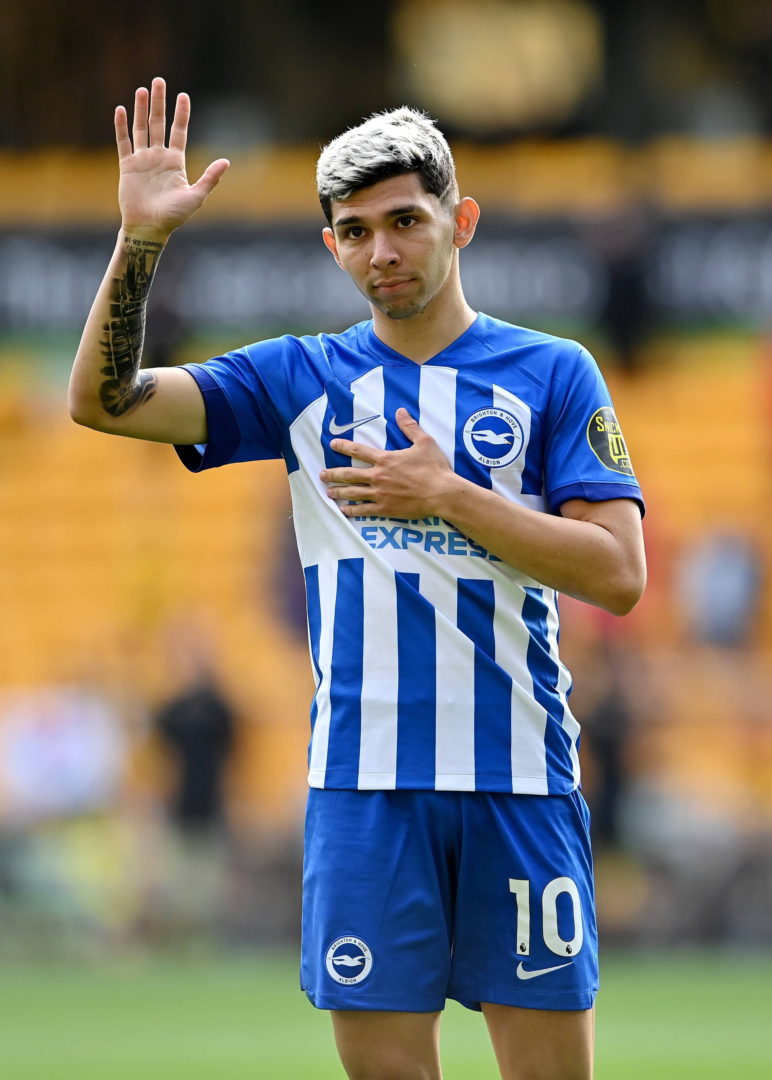 虎扑BBS-赫爾(ěr)泽勒:恩西索潜力巨大,但难以适应布莱顿的环境