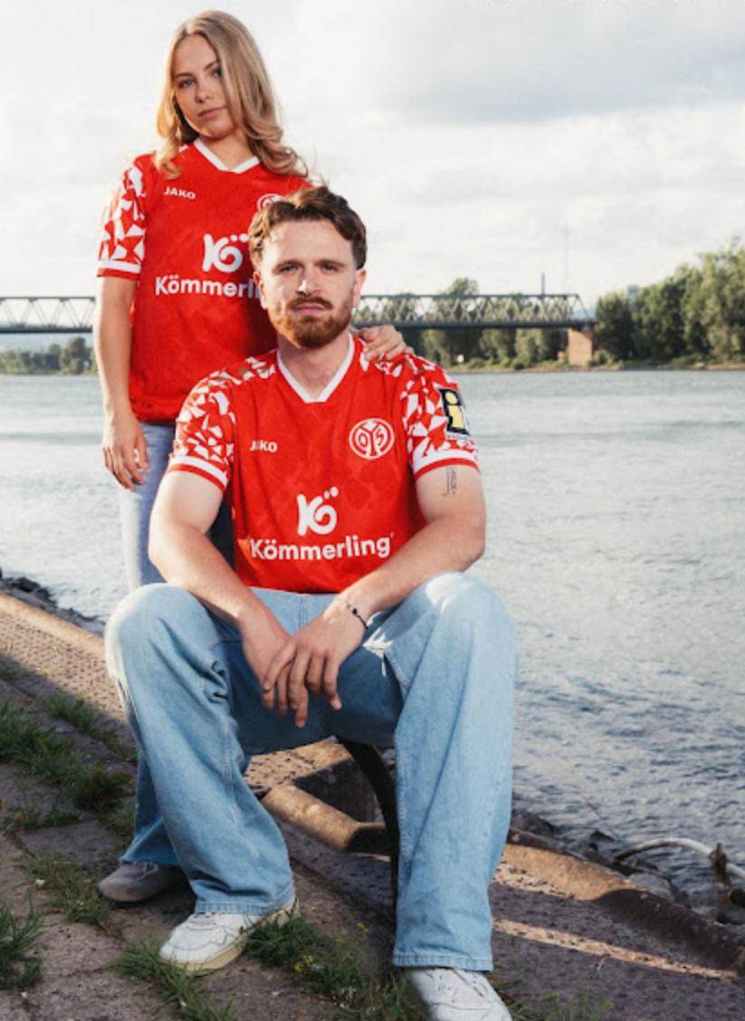 虎扑app-美(měi)因(yīn)茨05足球俱乐部发布25/26赛季全新主场球衣