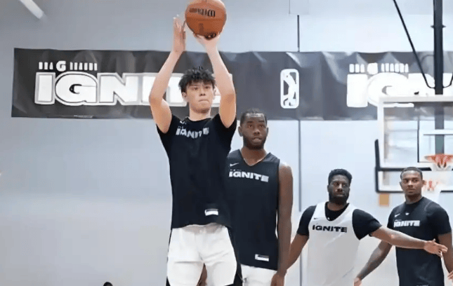 虎扑app-再见威尔逊!篮网、马刺、火箭酝酿三方交易,1米(mǐ)98后卫空降布鲁克林