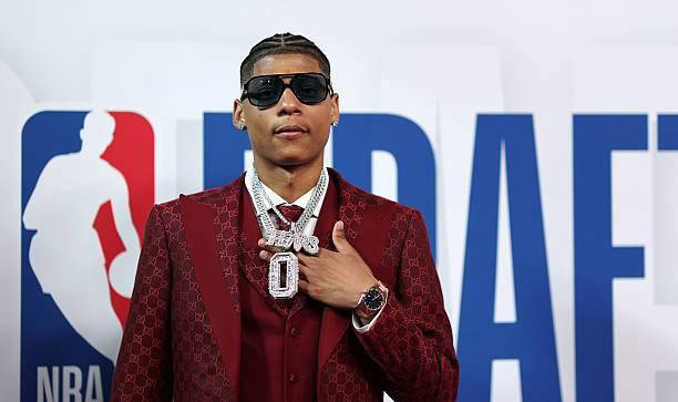 虎扑平台-新奥尔良鹈鹕选秀操作引发疑虑