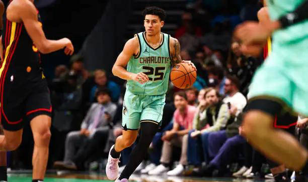 虎扑app-夏洛特黄蜂后场新星辛普森：下(xià)赛季能否取得突破？