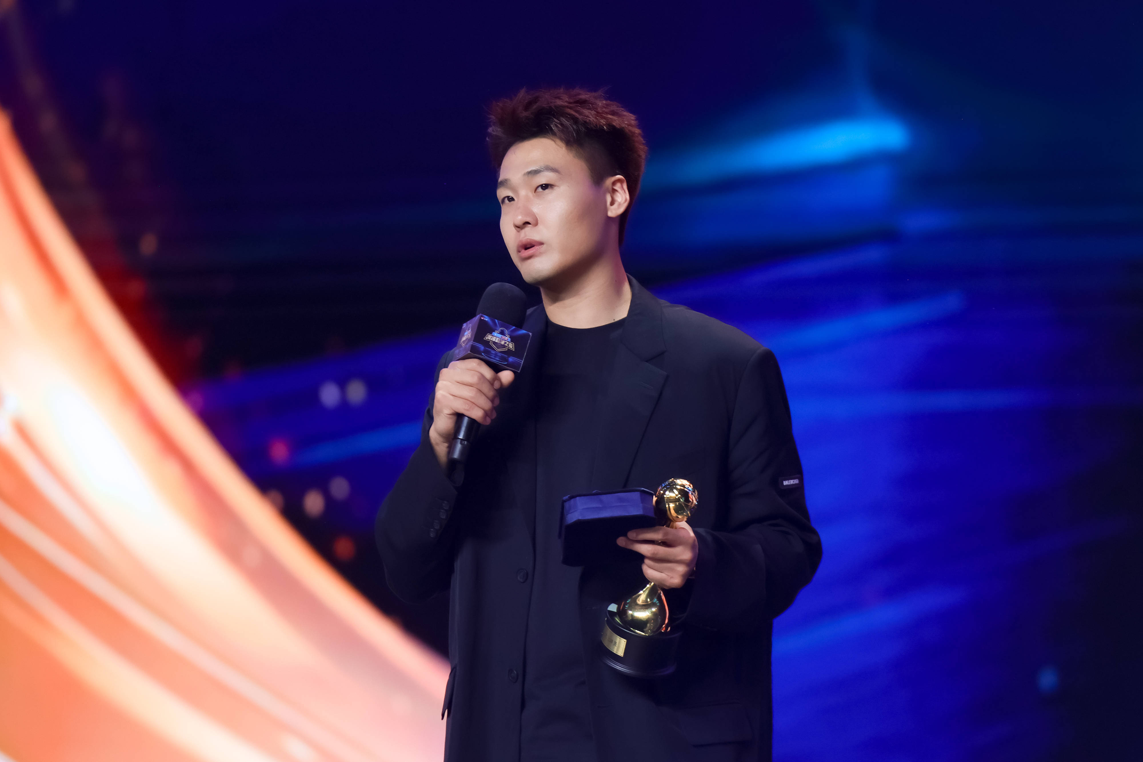 虎扑中国-胡金秋：为中国篮球拼尽全力 希望中国篮球越(yuè)來(lái)越(yuè)好