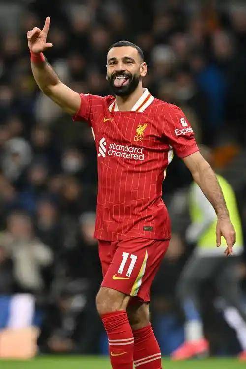 虎扑app-都在说利物浦和阿森纳争冠，但低(dī)调的曼城起来了，夺冠也有戏