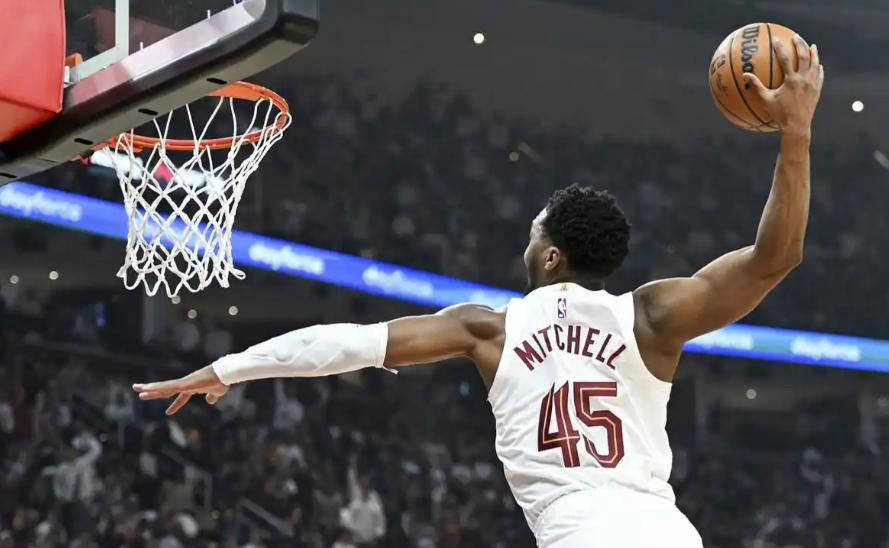 虎扑官网-NBA豪赌风云：克利夫兰骑士巨额投(tóu)入背后的(de)挑战