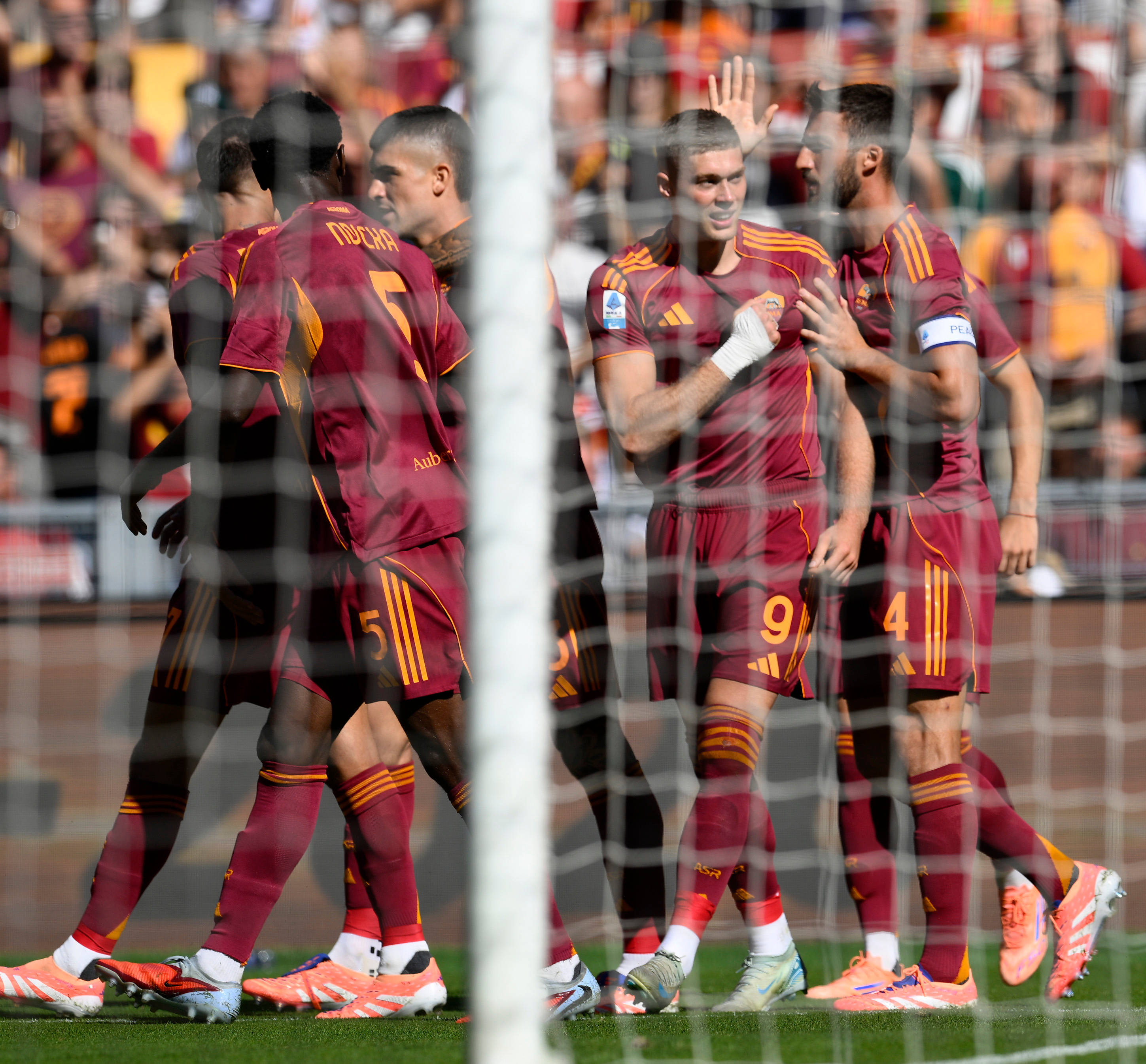 虎扑网址-（躰(tǐ)育）足球——意甲(jiǎ)：罗马胜维罗纳