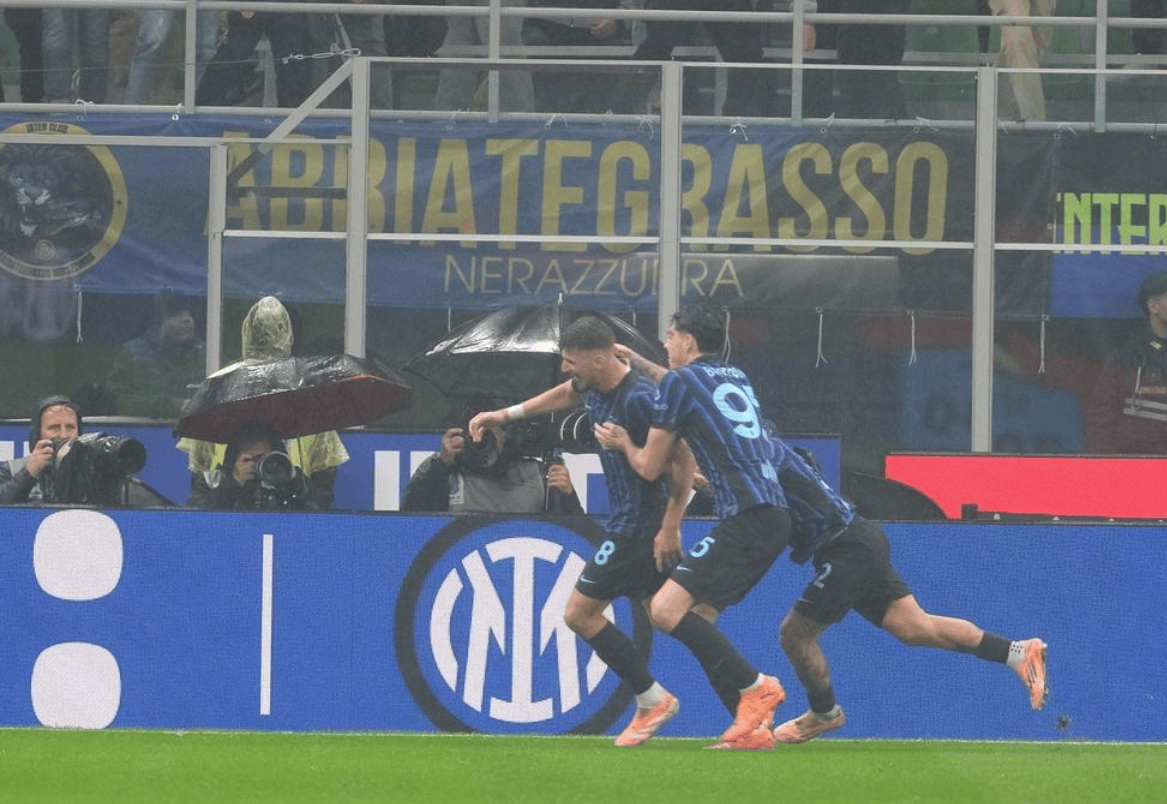 虎扑首页-德赫亚被踢爆,国际米兰狂轰3球,升到第3,只落后榜首(shǒu)3分(fēn)