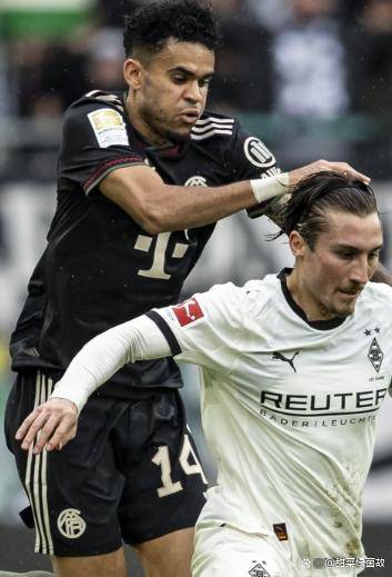 虎扑平台-德国杯前瞻：门兴格拉德巴赫对阵卡尔斯鲁厄