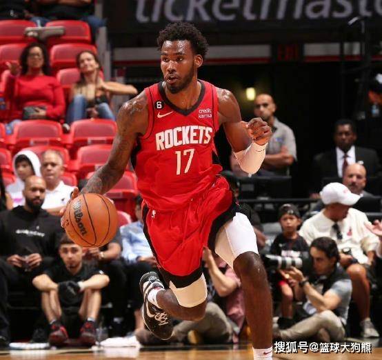 虎扑评分-火箭队被动变阵！轮换第10人出炉，16分钟贡献10+1，变谢泼德绝配