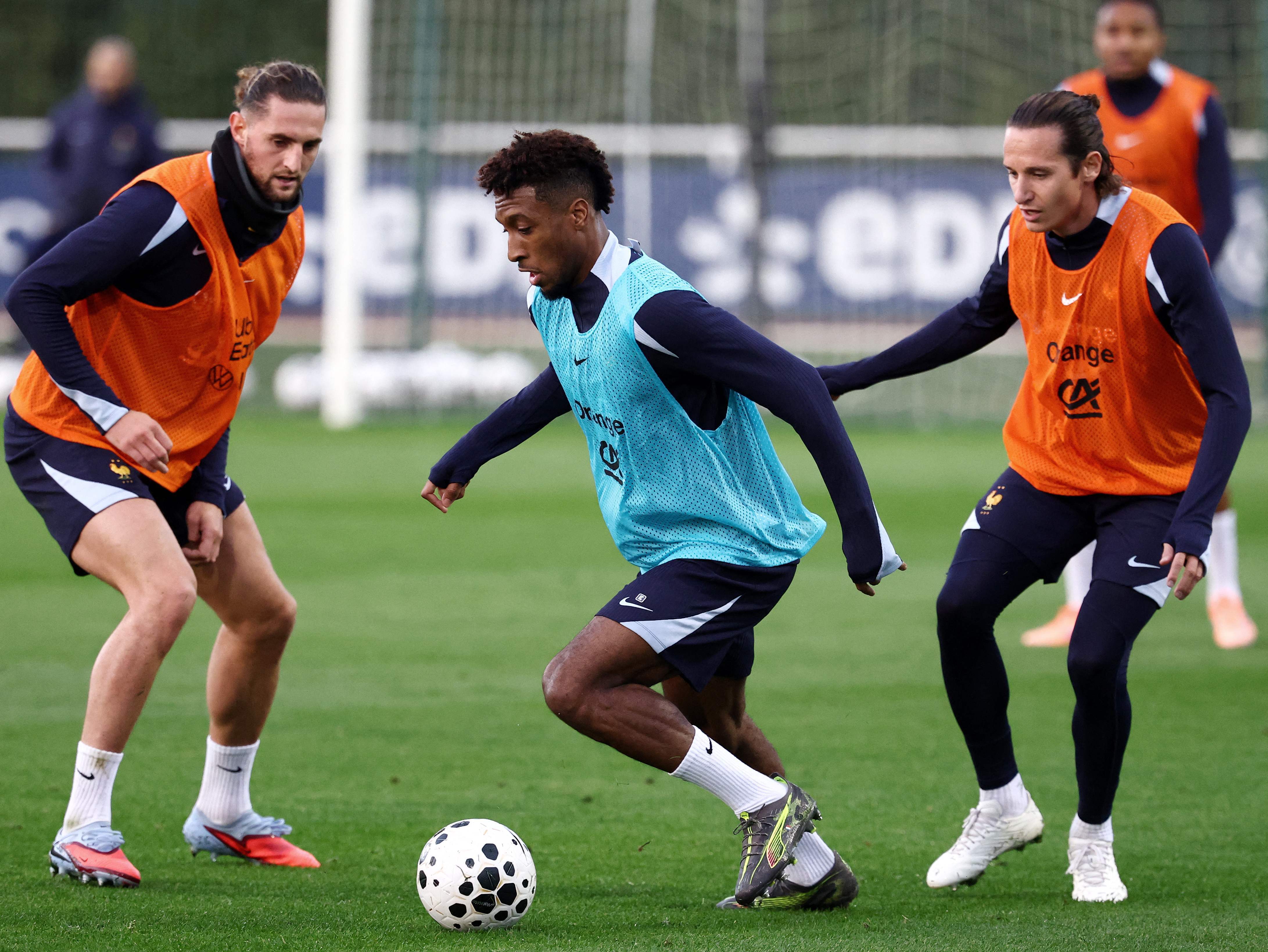 虎扑社区-(外代(dài)二线)足球——世预赛:法国队备战