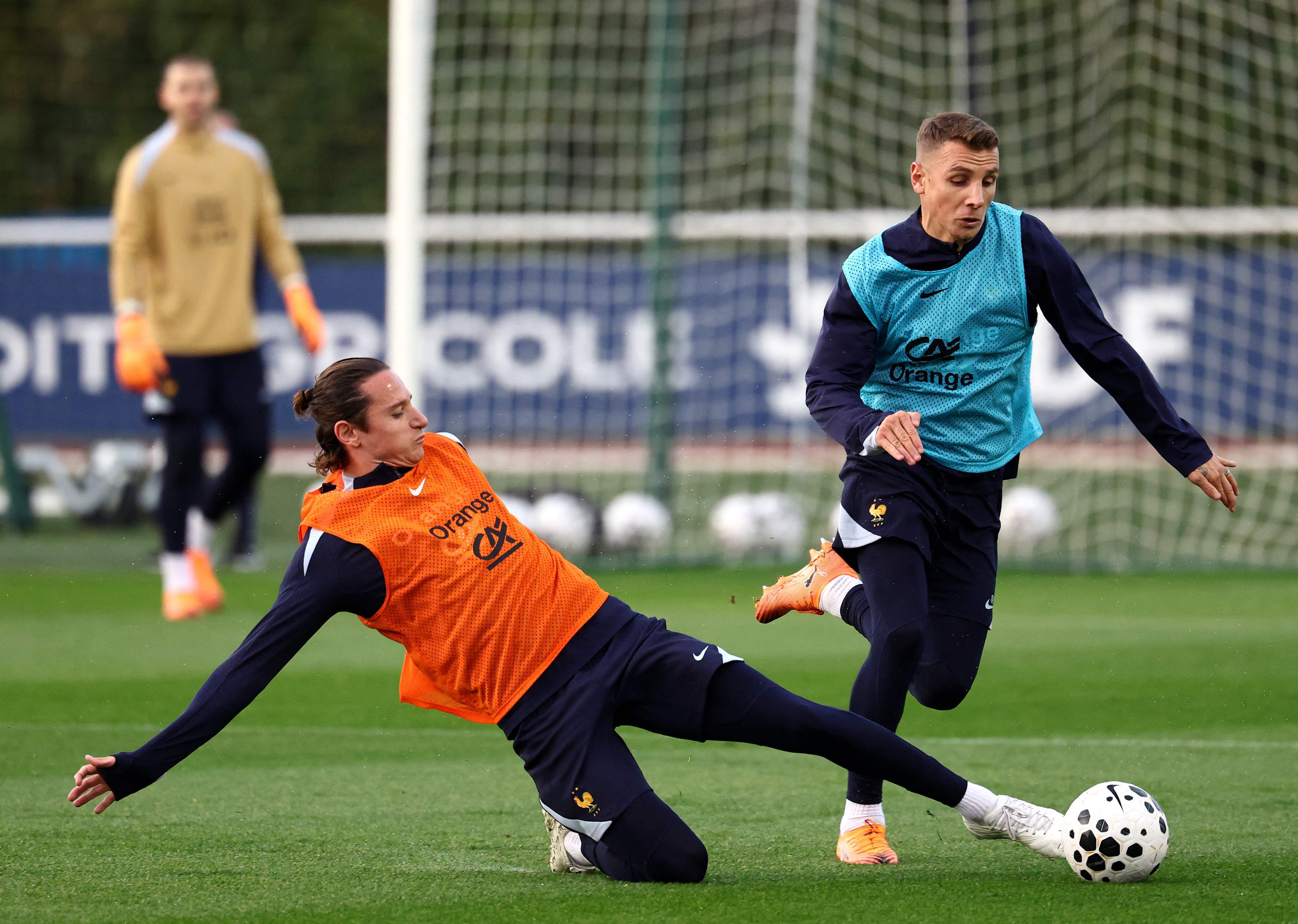 虎扑社区-(外代(dài)二线)足球——世预赛:法国队备战