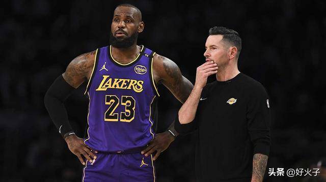 虎扑app-勒布朗·詹姆斯在湖人队强势开局之(zhī)际，对JJ·雷迪克直言不讳