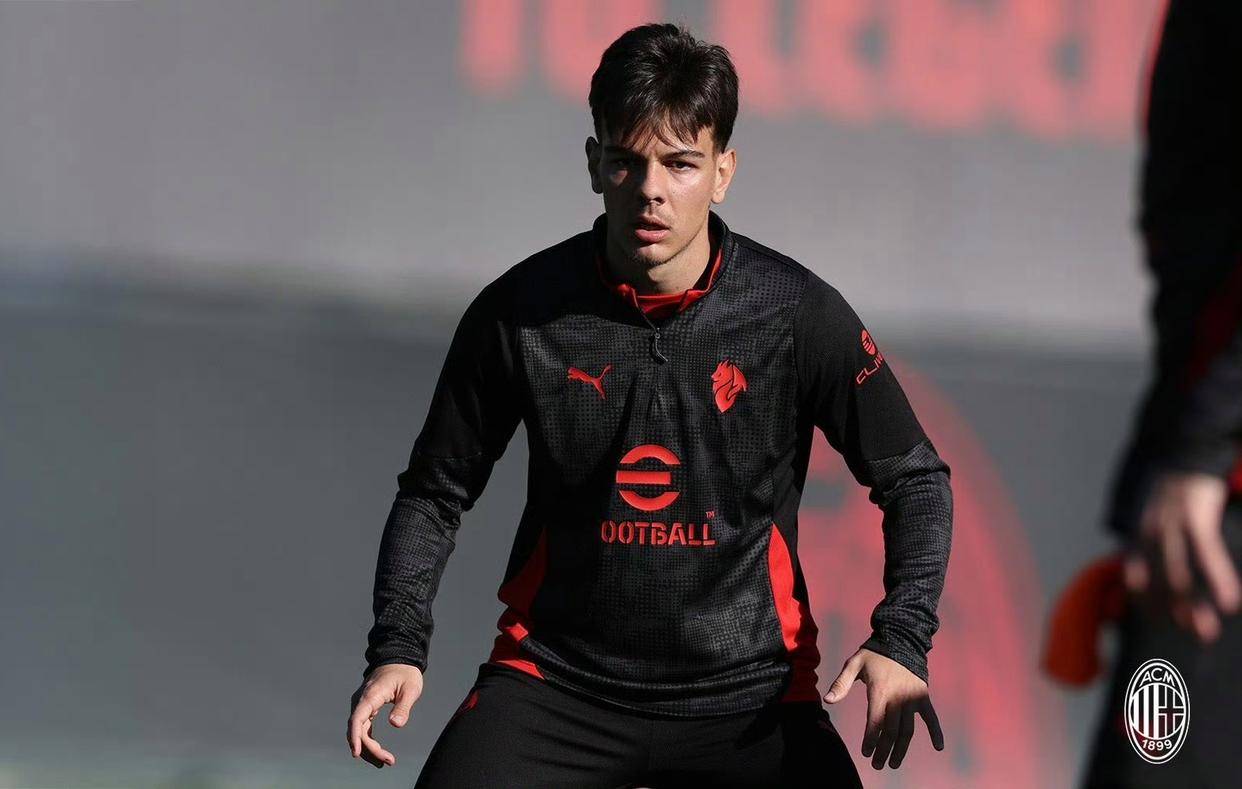 虎扑评分-一锋难求！米兰战拉齐奥美队希门缺席，莱奥搭档存疑